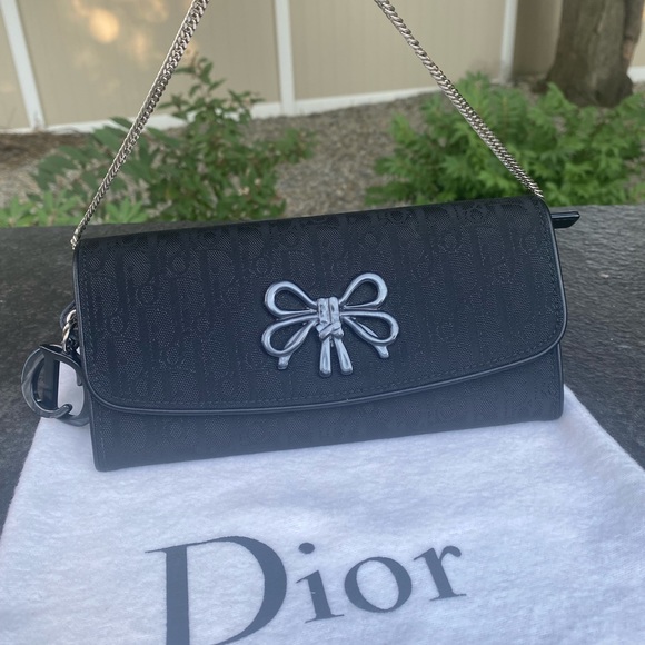 💯% Authentic Christian Dior wallet on Chain - Picture 9 of 16